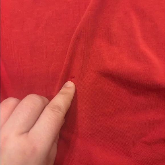 Lululemon Canada Olympic Red Tee - Picture 7 of 7